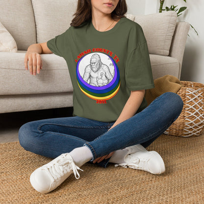 Fence Jumper Bigfoot T-Shirt - Famous Sasquatch Video Tee